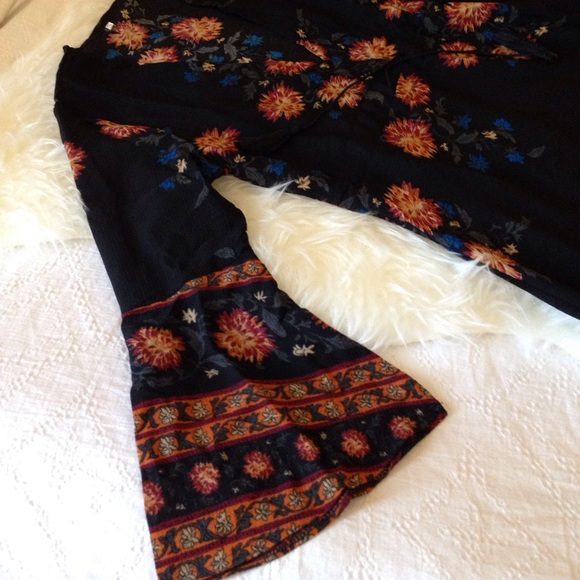 LAST 2!  New Boho Deep V Neck Mini Dress - Picture 7 of 8